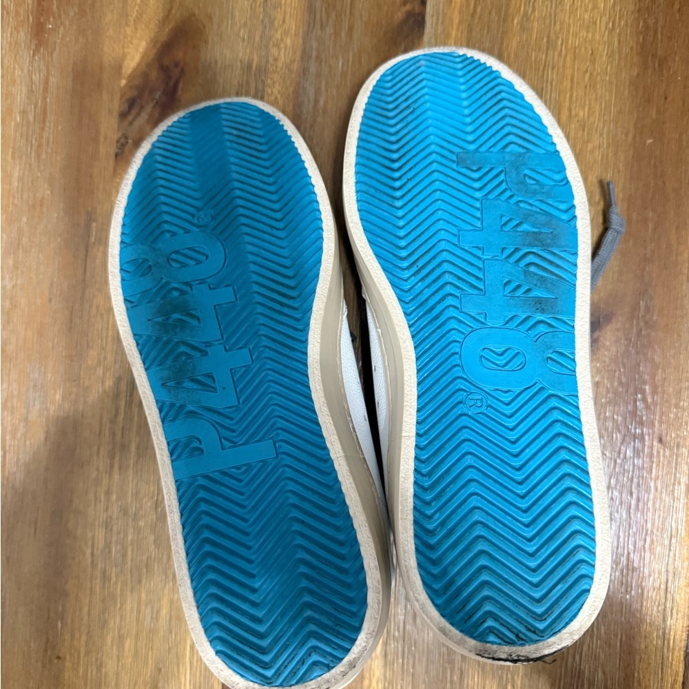 P448 Women’s Sneakers in White with Blue Highlights - Picture 9 of 11